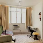 Excelente Apartamento Na Quadra Da Praia